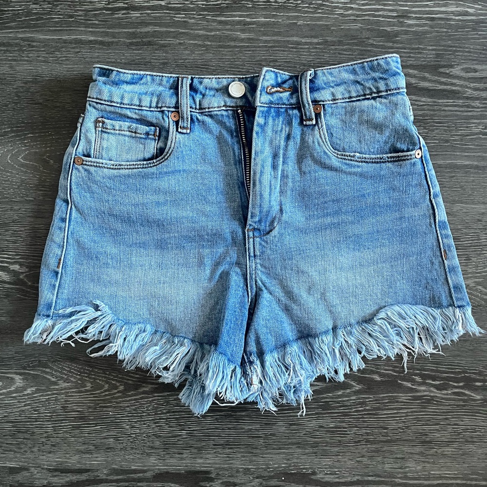 Blank NYC | The Reeve Denim Shorts | Denim | 25 - Picture 4 of 5